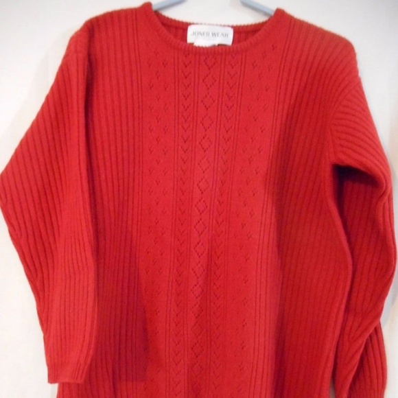 Jones Wear Sweaters - Jones Wear Red Lambswool blend sweater Size M